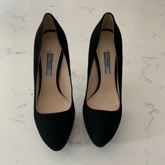 Prada Pumps - Picture 2 of 8